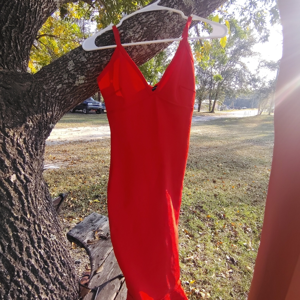 Vivacious and sexy red midi calf length bandage bodyccon dress sz 2
